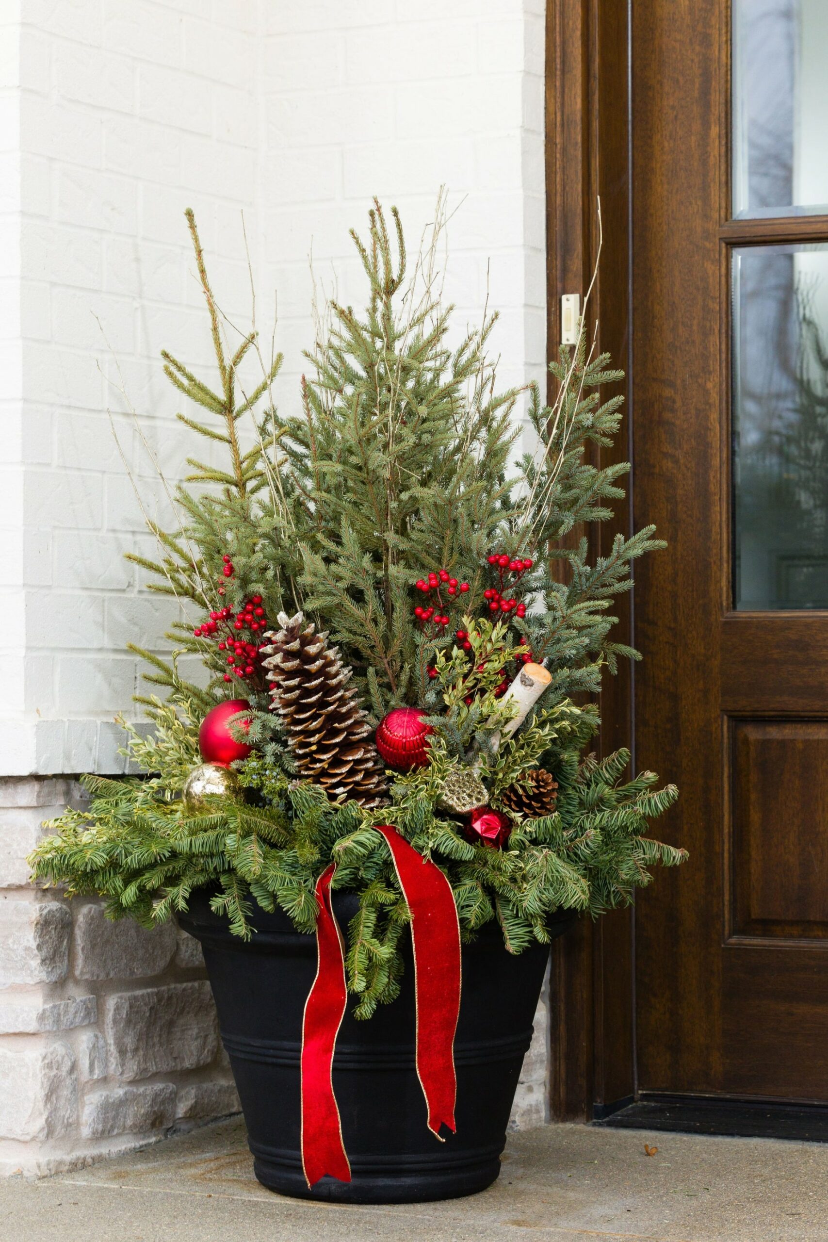 Xmas Porch Pots: A Festive DIY